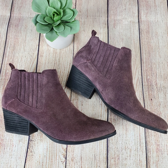 Crown Vintage Purple Suede Ankle Boots 6.5M